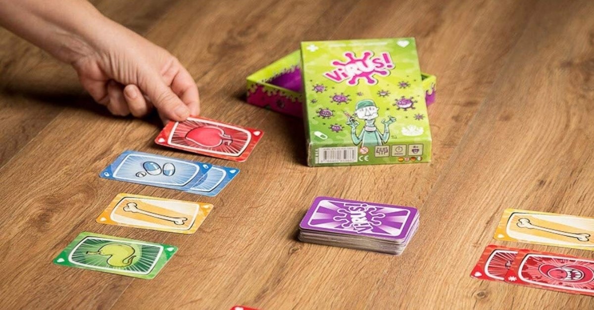 Cómo jugar al juego de mesa Virus